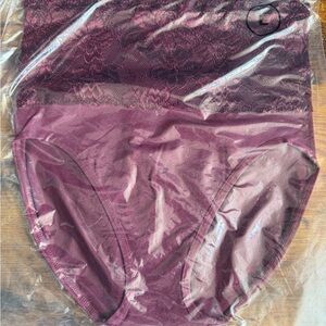 Rhonda Shear Women's Burgandy Seamless Brief Panty with Lace Overlay